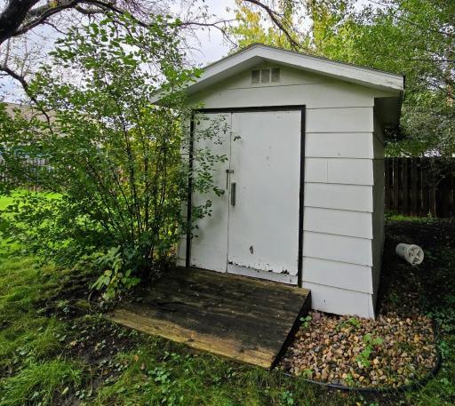 1103 5th Avenue SW, Pipestone, MN 56164