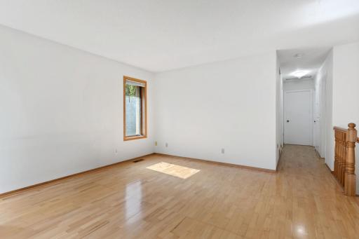 2764 Southlawn Drive, Maplewood, MN 55109