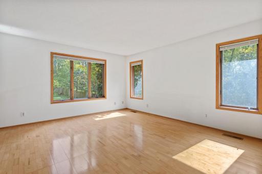 2764 Southlawn Drive, Maplewood, MN 55109