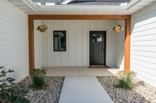 1720 High Tail Lane, Mankato, MN 56001