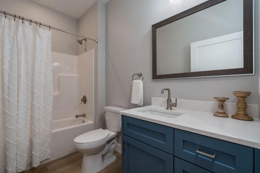 1720 High Tail Lane, Mankato, MN 56001