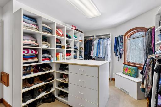 3 Circle E, Minneapolis, MN 55436