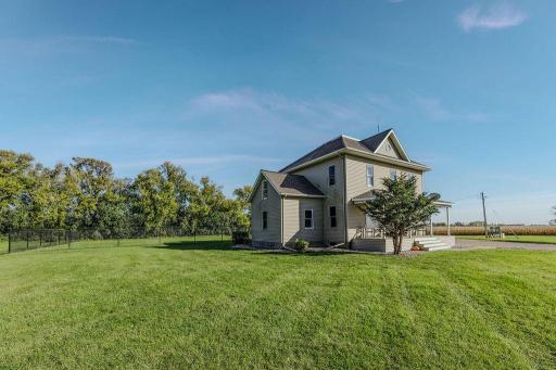 10060 80th Street SE, Maynard, MN 56260