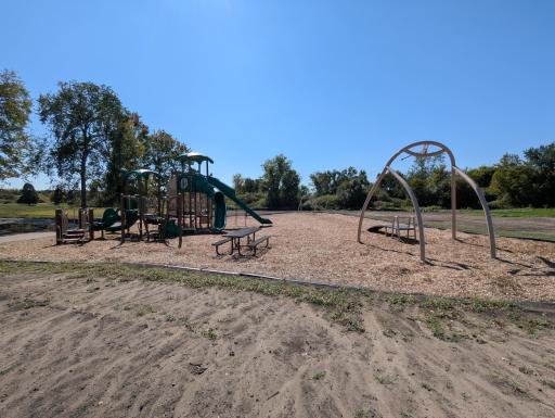 1618 191st Avenue NE, East Bethel, MN 55011
