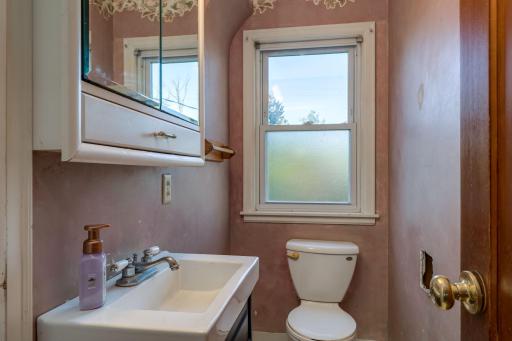 422 4th Street, Nicollet, MN 56074