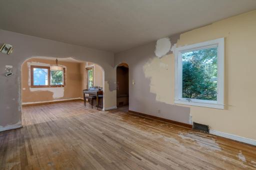 422 4th Street, Nicollet, MN 56074
