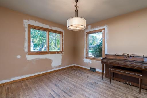422 4th Street, Nicollet, MN 56074