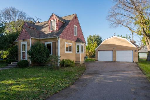 422 4th Street, Nicollet, MN 56074