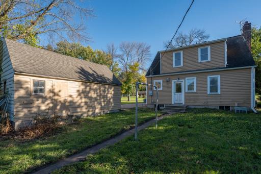 422 4th Street, Nicollet, MN 56074