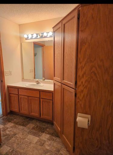 8330 Parkview Avenue NE, Elk River, MN 55330