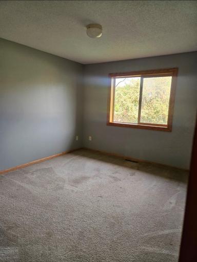 8330 Parkview Avenue NE, Elk River, MN 55330