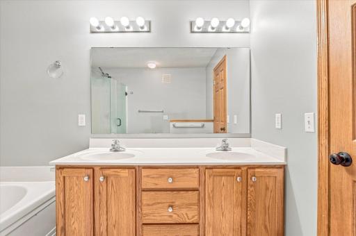2442 Autumn Ridge Court, Chanhassen, MN 55317