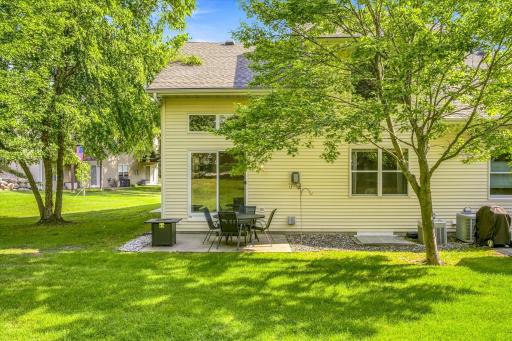 2442 Autumn Ridge Court, Chanhassen, MN 55317