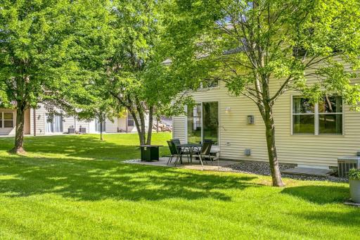 2442 Autumn Ridge Court, Chanhassen, MN 55317