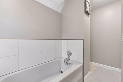 9629 Bennett Place, Eden Prairie, MN 55347
