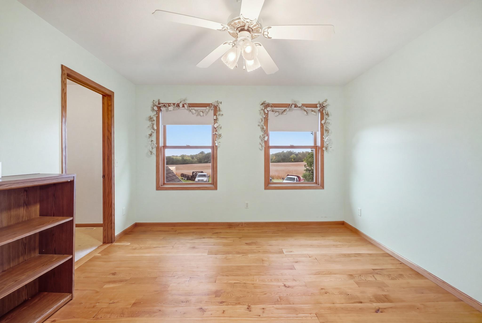 8925_280th_Street_West_Northfield_MN_USA_042.jpg