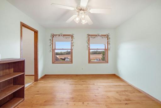 8925_280th_Street_West_Northfield_MN_USA_042.jpg