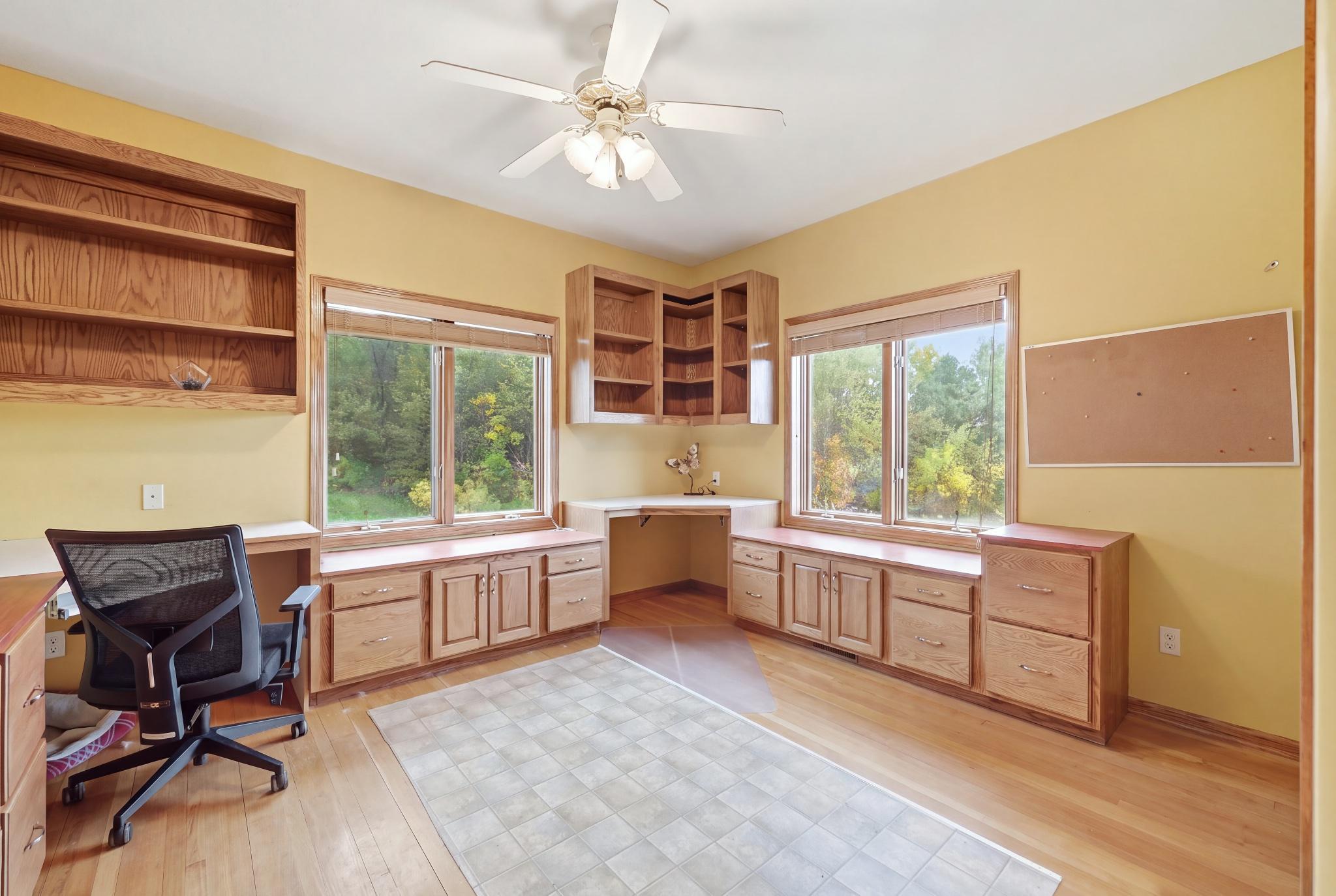 8925_280th_Street_West_Northfield_MN_USA_010.jpg