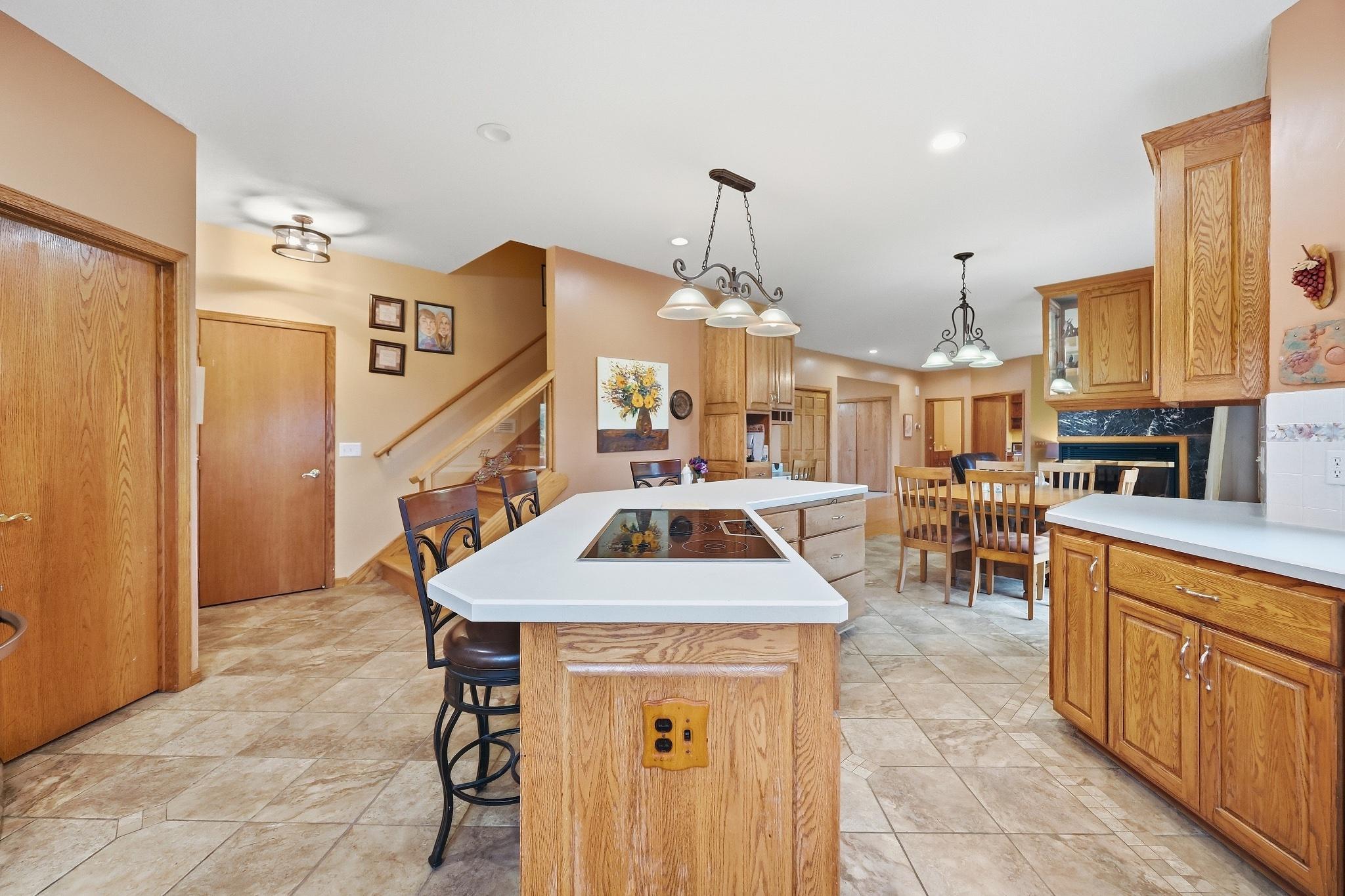 8925_280th_Street_West_Northfield_MN_USA_020.jpg