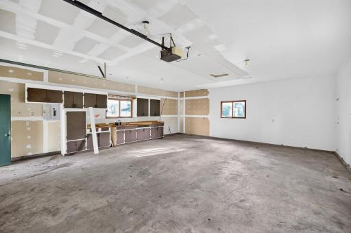 11043 98th Place N, Maple Grove, MN 55369