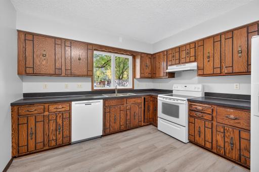 11043 98th Place N, Maple Grove, MN 55369