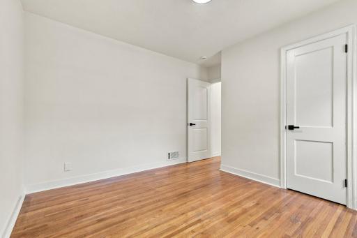 22-web-or-mls-3746_Russell_Avenue_North_Minneapolis_02971.jpg