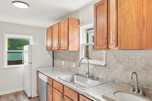 24-web-or-mls-3746_Russell_Avenue_North_Minneapolis_02976.jpg