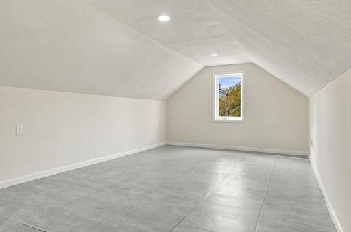 41-web-or-mls-3746_Russell_Avenue_North_Minneapolis_03041.jpg