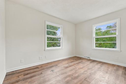 33-web-or-mls-3746_Russell_Avenue_North_Minneapolis_03011.jpg