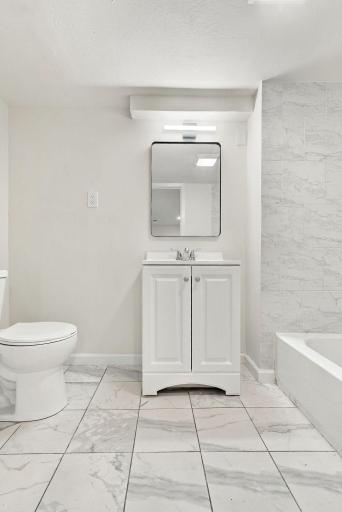 58-web-or-mls-3746_Russell_Avenue_North_Minneapolis_03091.jpg