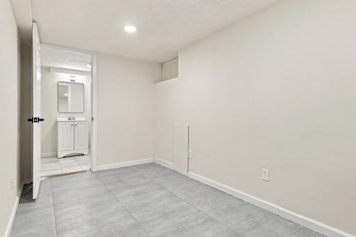 53-web-or-mls-3746_Russell_Avenue_North_Minneapolis_03071.jpg