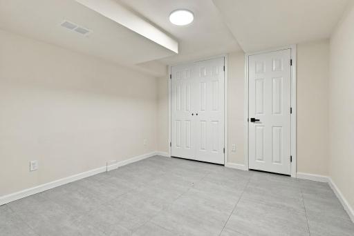 59-web-or-mls-3746_Russell_Avenue_North_Minneapolis_03101.jpg