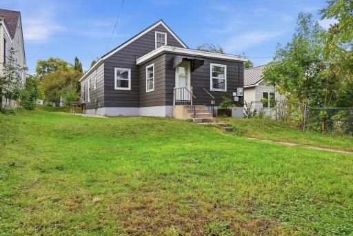 67-web-or-mls-3746_Russell_Avenue_North_Minneapolis_03191.jpg
