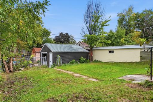 65-web-or-mls-3746_Russell_Avenue_North_Minneapolis_03181.jpg