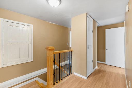 906 Sherwood Avenue, Saint Paul, MN 55106