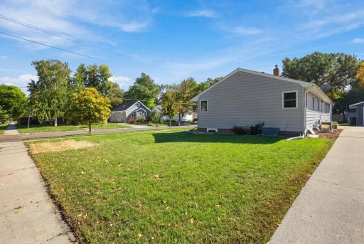 809 16th Street S, Fargo, ND 58103