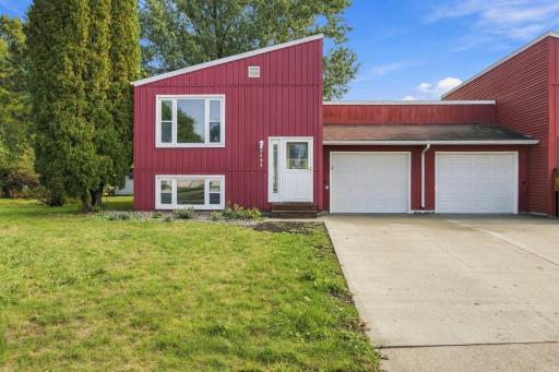 2323 Sundance Circle S, Fargo, ND 58103