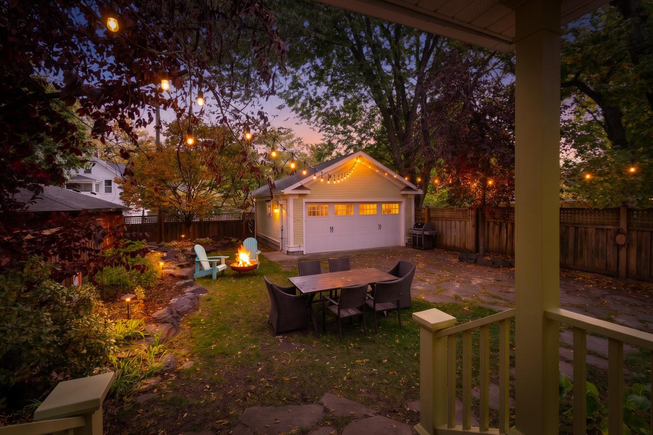 Perfect yard for entertaining