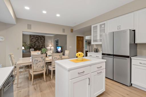 3402 Fairfax Lane, Woodbury, MN 55129