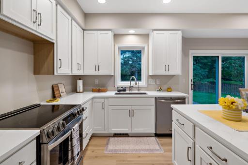 3402 Fairfax Lane, Woodbury, MN 55129