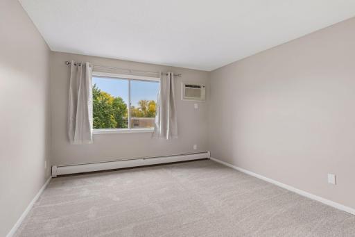 2800 Hillsboro Avenue N, 307, New Hope, MN 55427