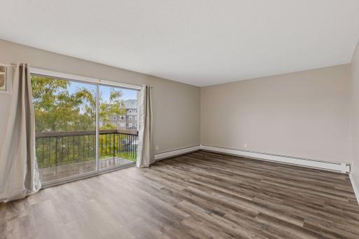 2800 Hillsboro Avenue N, 307, New Hope, MN 55427