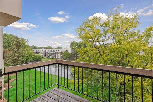 2800 Hillsboro Avenue N, 307, New Hope, MN 55427