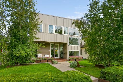 111 11th Avenue N, Hopkins, MN 55343