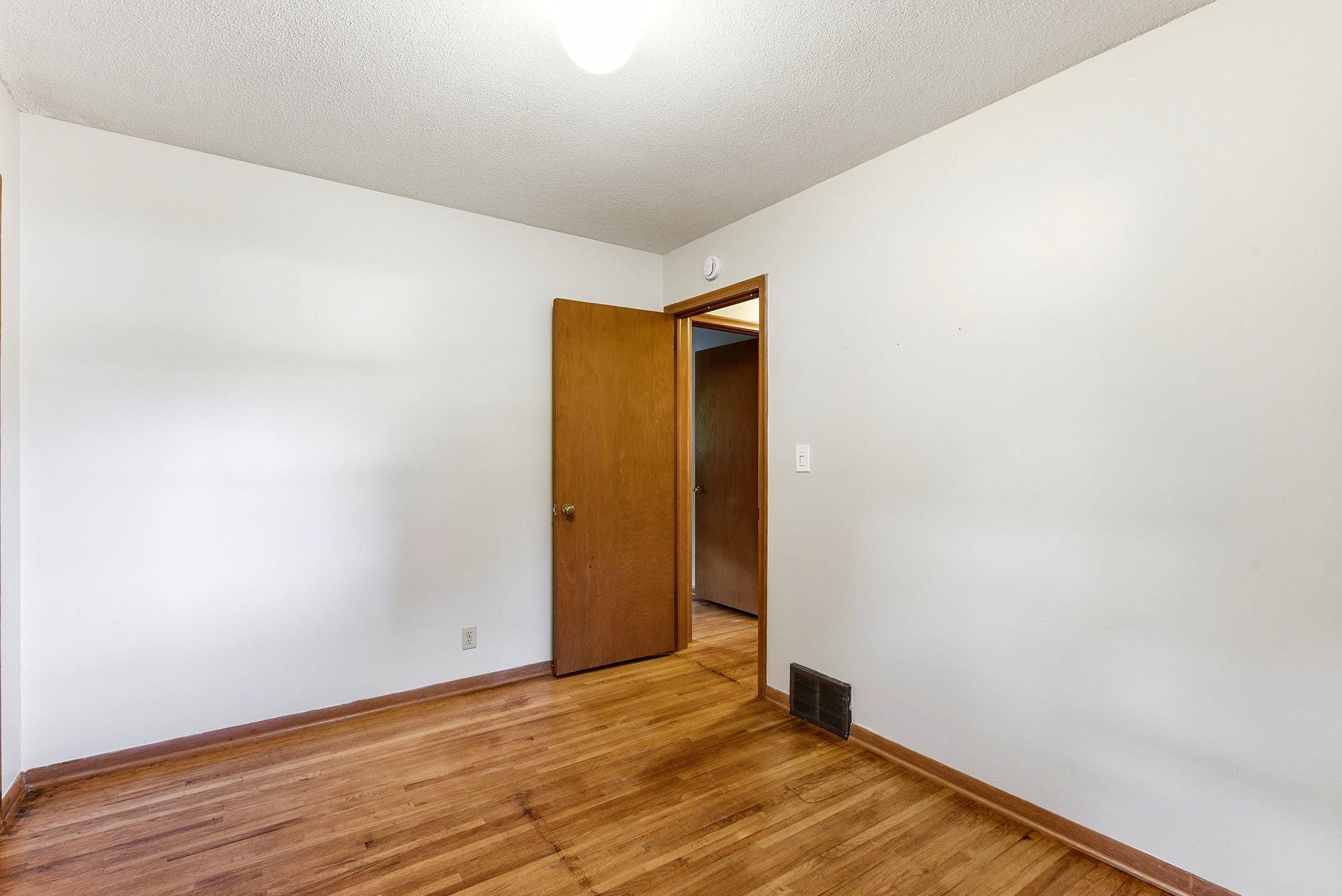 14-web-or-mls-8931-61st-Ave-N-14.jpg
