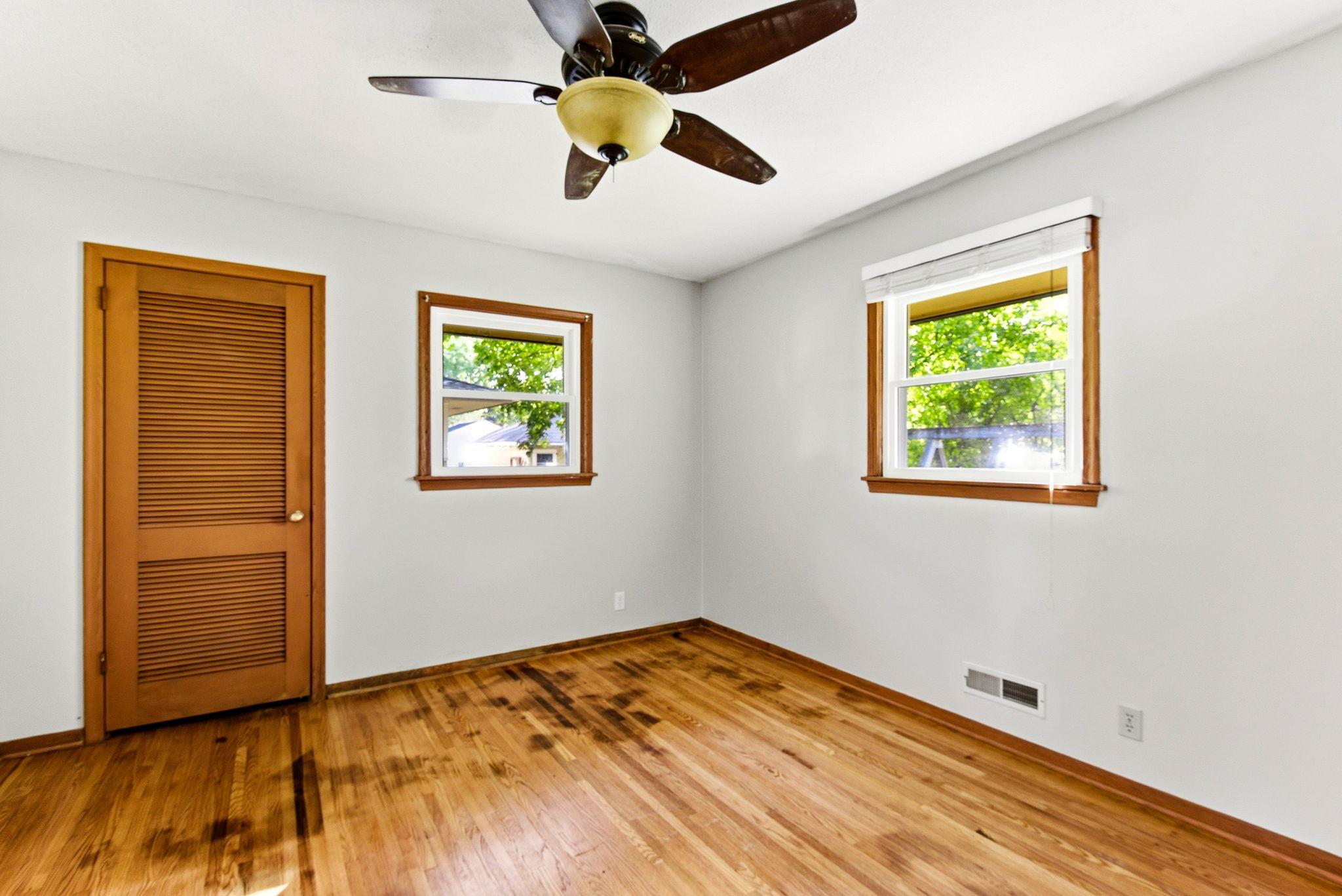15-web-or-mls-8931-61st-Ave-N-15.jpg