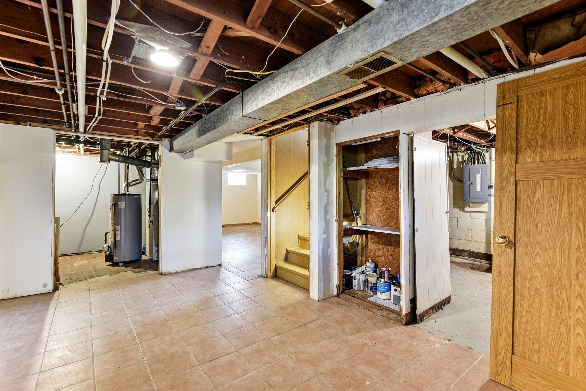 27-web-or-mls-8931-61st-Ave-N-27.jpg