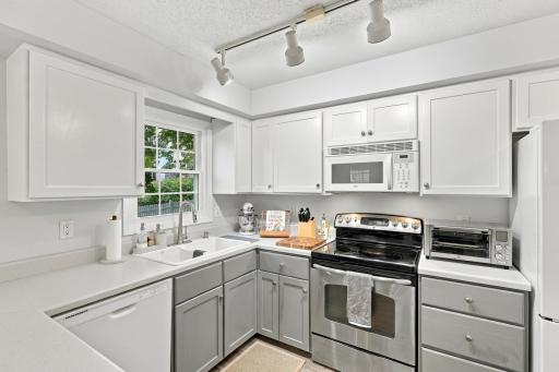 7505 W 111th Street, Bloomington, MN 55438