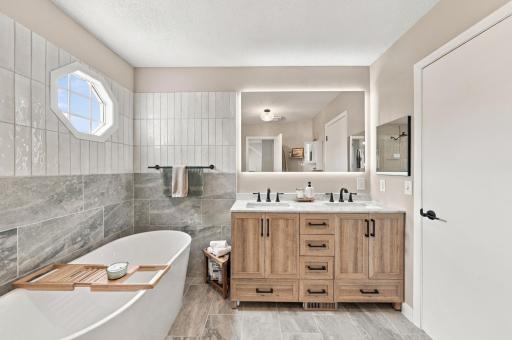 7505 W 111th Street, Bloomington, MN 55438