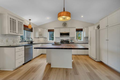 1529 Camden Woods Terrace, Saint Cloud, MN 56301